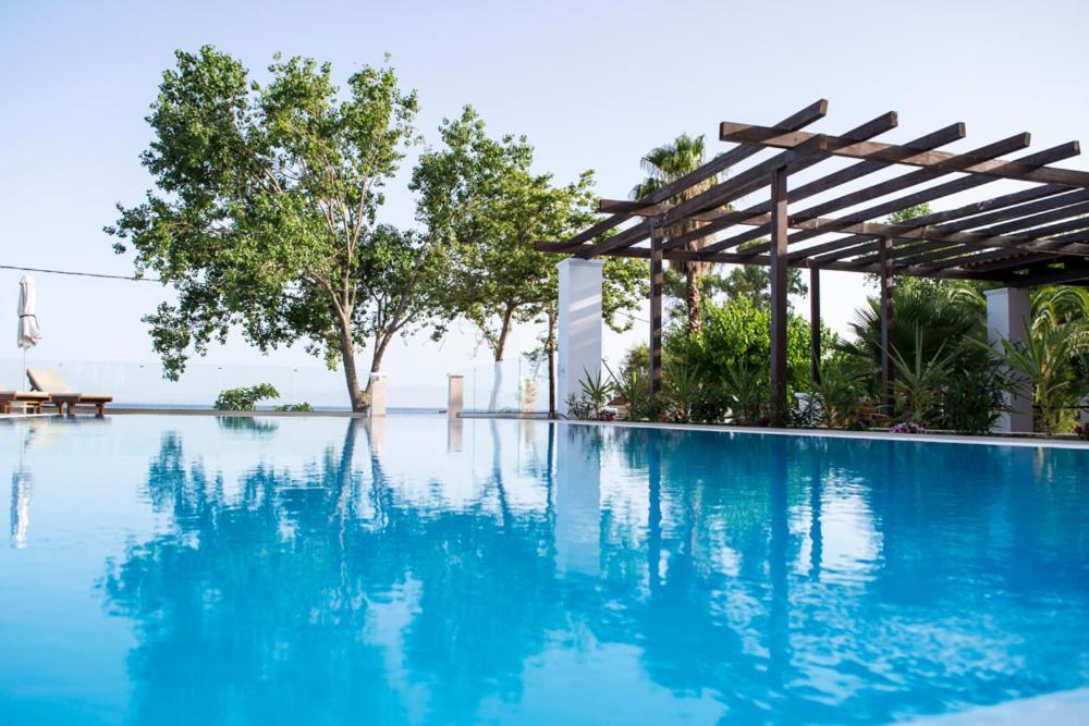 Sea And Creek Villa Кателиос Екстериор снимка